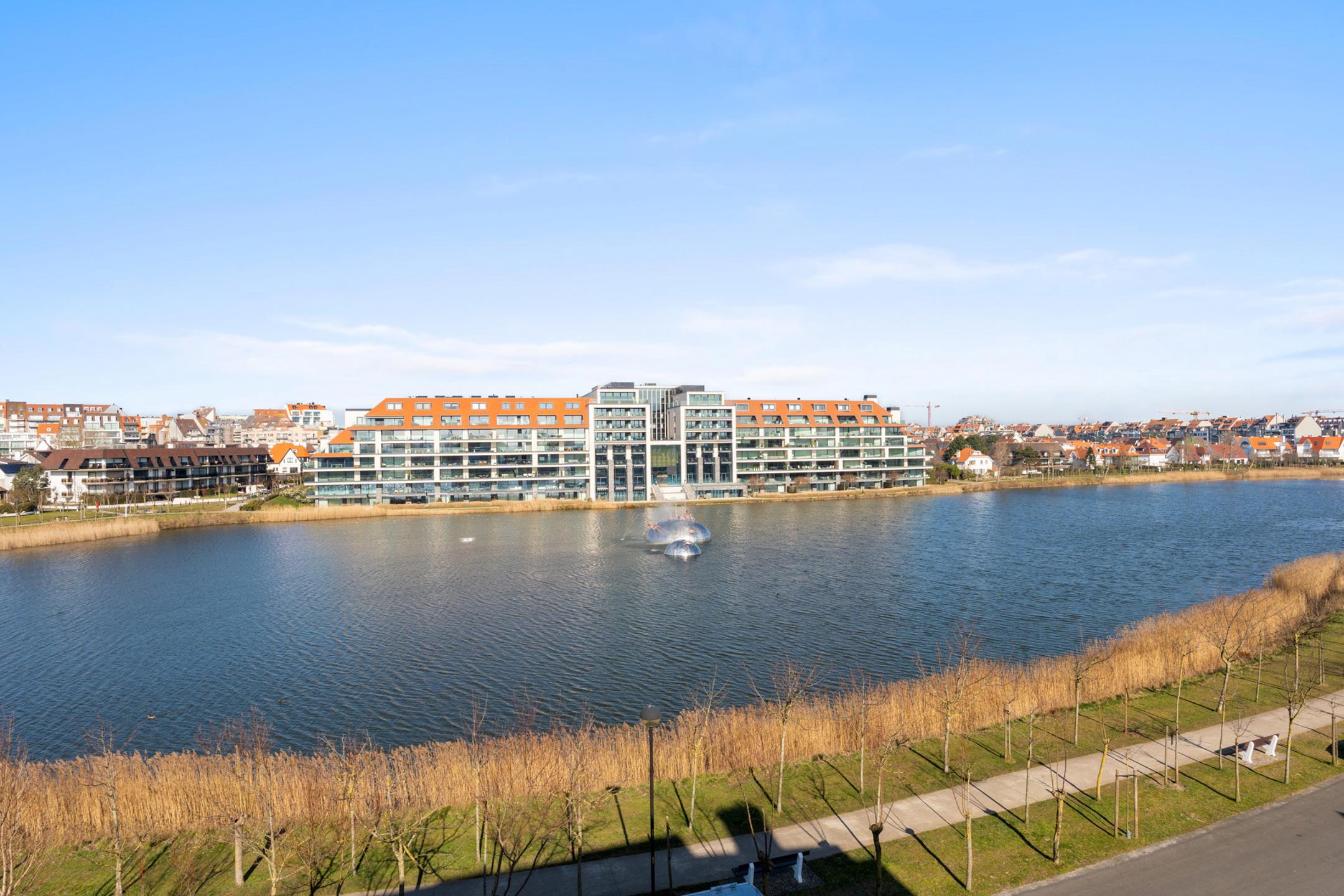 Prachtig appartement met zicht over het Zegemeer te Knokke.
