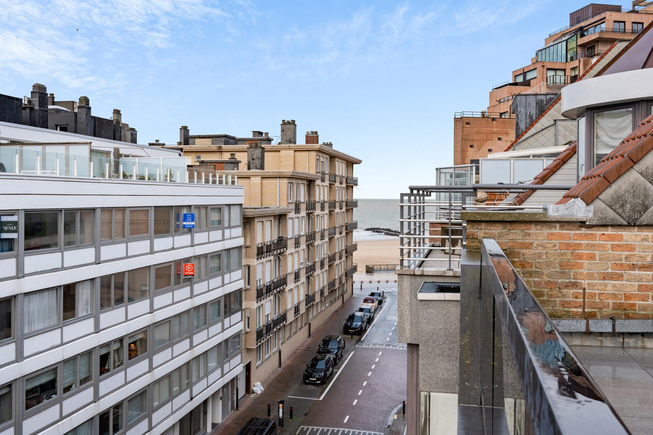 Prachtige penthouse, zijdelings zeezicht & 2 ruime terrassen